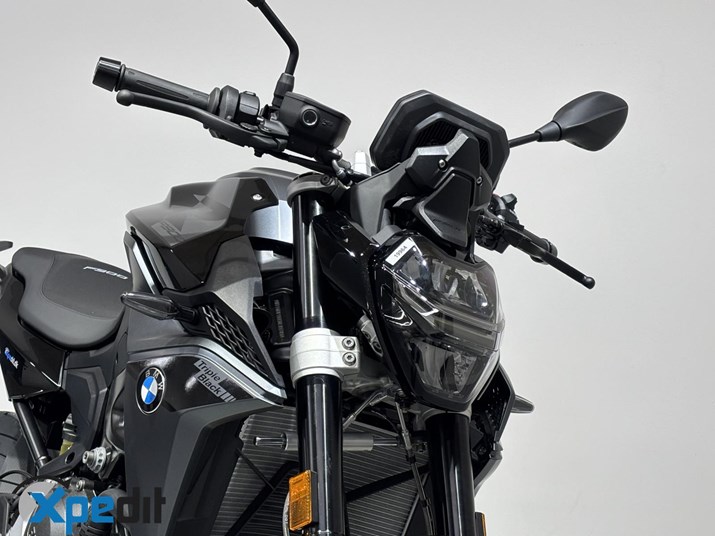 BMW F 900 R BMW F 900 R